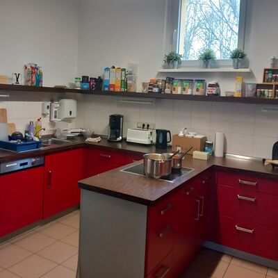 Bild vergr&ouml;&szlig;ern: Jugendzentrum - Küche